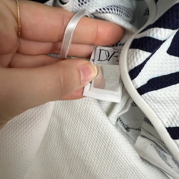 DIANE von Furstenberg Leonora Navy White Patterned Dress - Picture 5 of 7